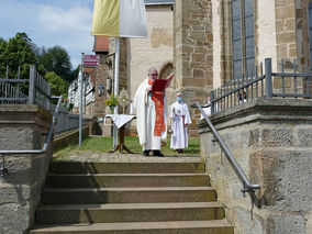 Kirchweih- und Johannifest (Foto: Karl-Franz Thiede)